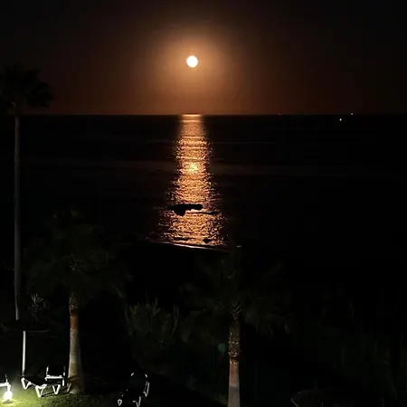 Exclusive Luxury Frontline Penthouse Del Mar - Estepona *