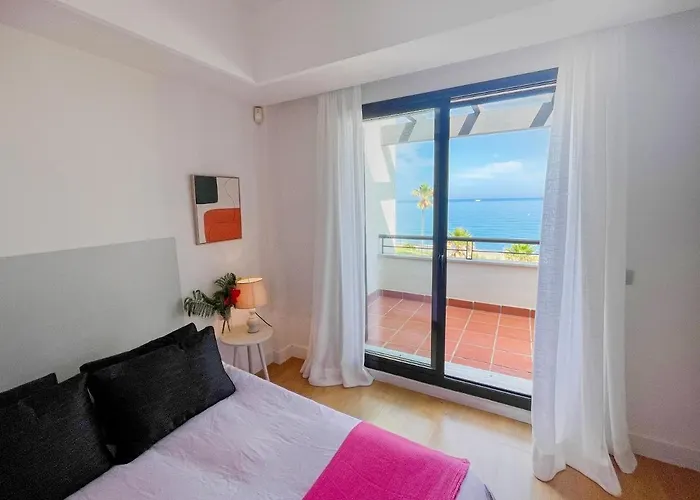 Exclusive Luxury Frontline Penthouse Del Mar - Estepona 카사레스
