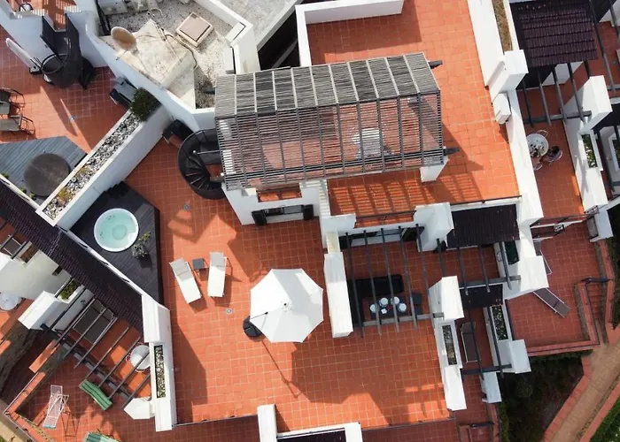 Exclusive Luxury Frontline Penthouse Del Mar - Estepona