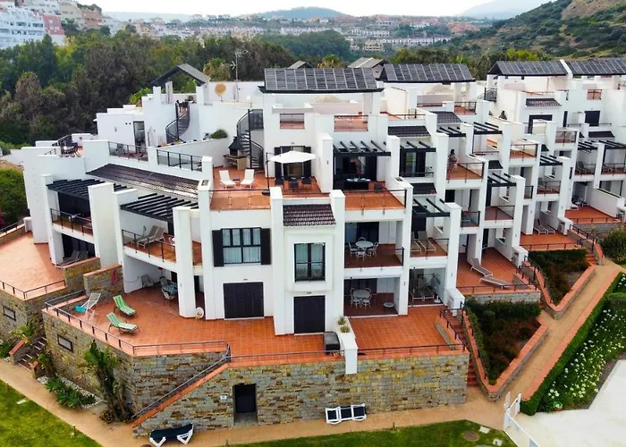 Exclusive Luxury Frontline Penthouse Del Mar - Estepona *