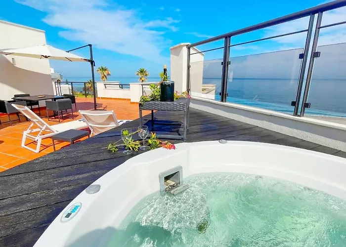 아파트 Exclusive Luxury Frontline Penthouse Del Mar - Estepona *