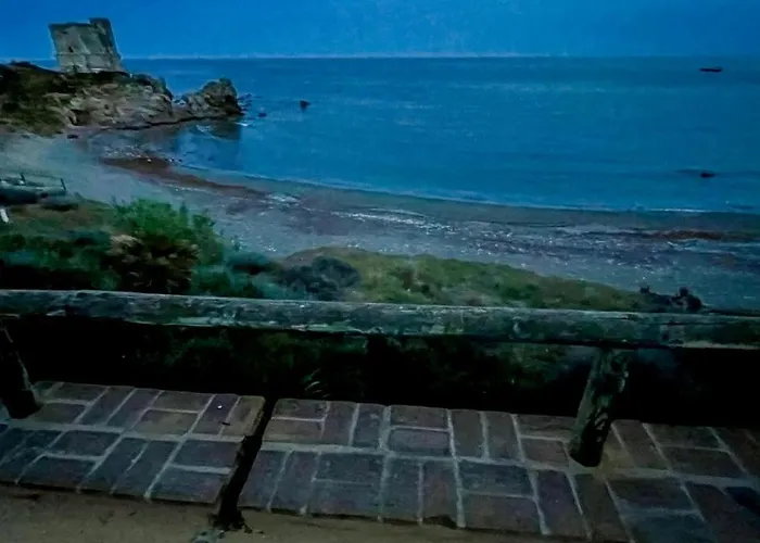 Exclusive Luxury Frontline Penthouse Del Mar - Estepona 아파트