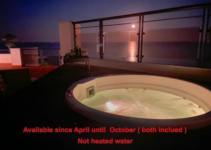 Exclusive Luxury Frontline Penthouse Del Mar - Estepona 아파트